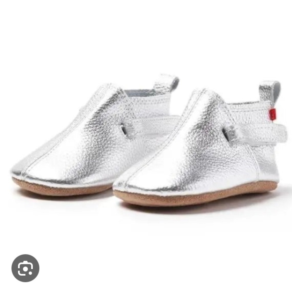 Zutano silver leather booties size 12 months